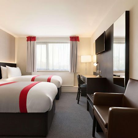 Hotel Ramada Chorley South Exterior foto