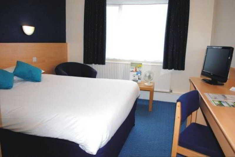 Hotel Ramada Chorley South Exterior foto